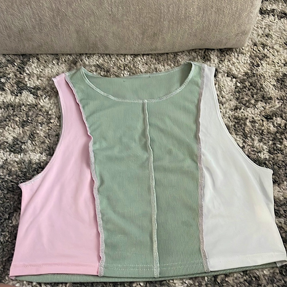 Pink gran and white crop top